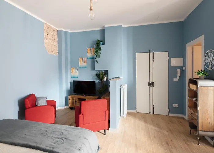 Casa Petronio Center